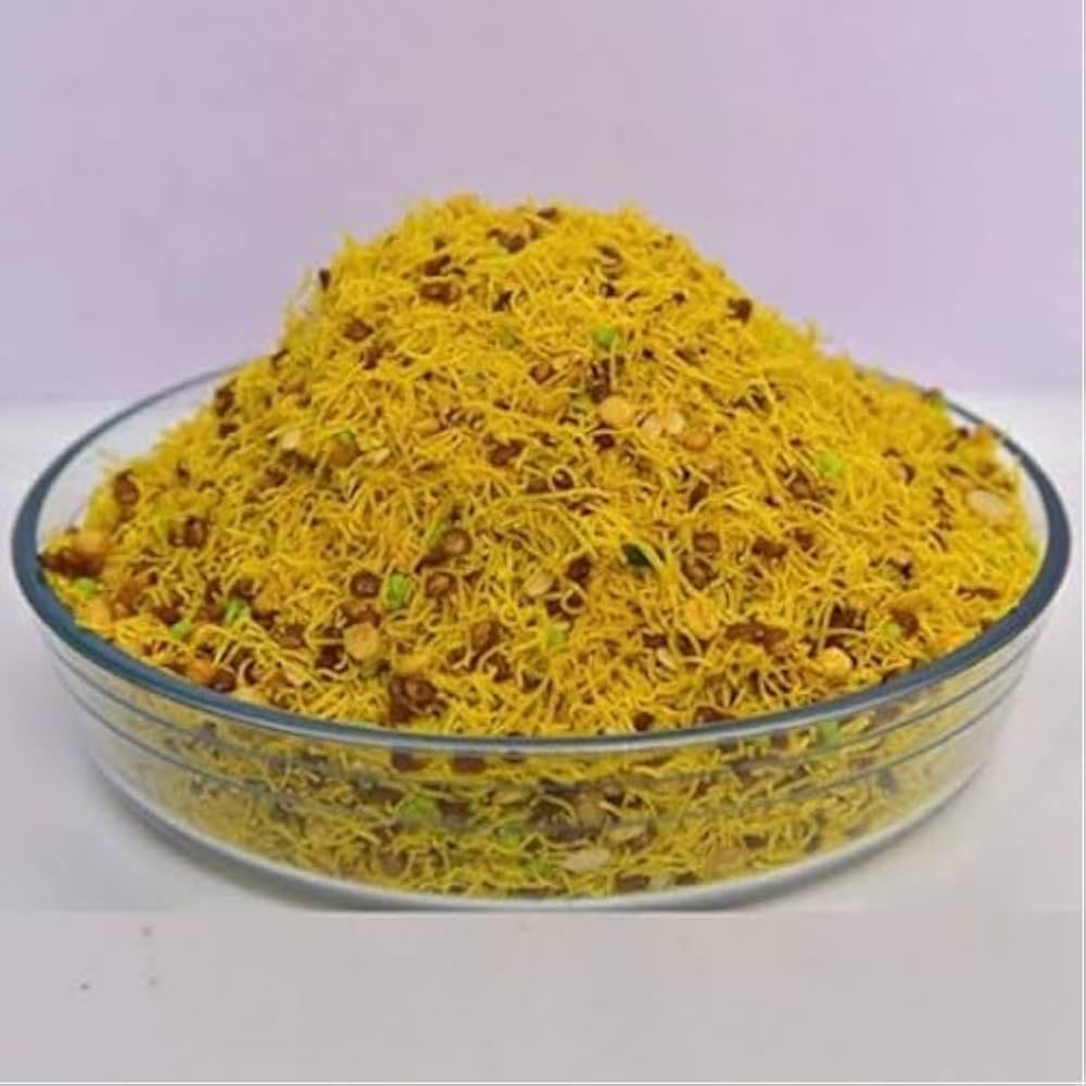 COMBO 3 (Bombay Mixture,  Andhra Murukku,  WhiteThenkuzhal Murukku,  Diamond Cuts,  Kara Boondhi,  Kurkure Masala,  Oola Pakoda,  Pori Urundai,  Coconut Burfi,  Cashew Biscuit)